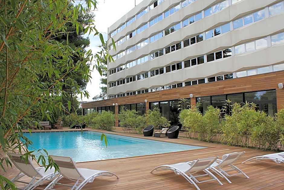 HÔTEL C SUITES chambres spacieuses