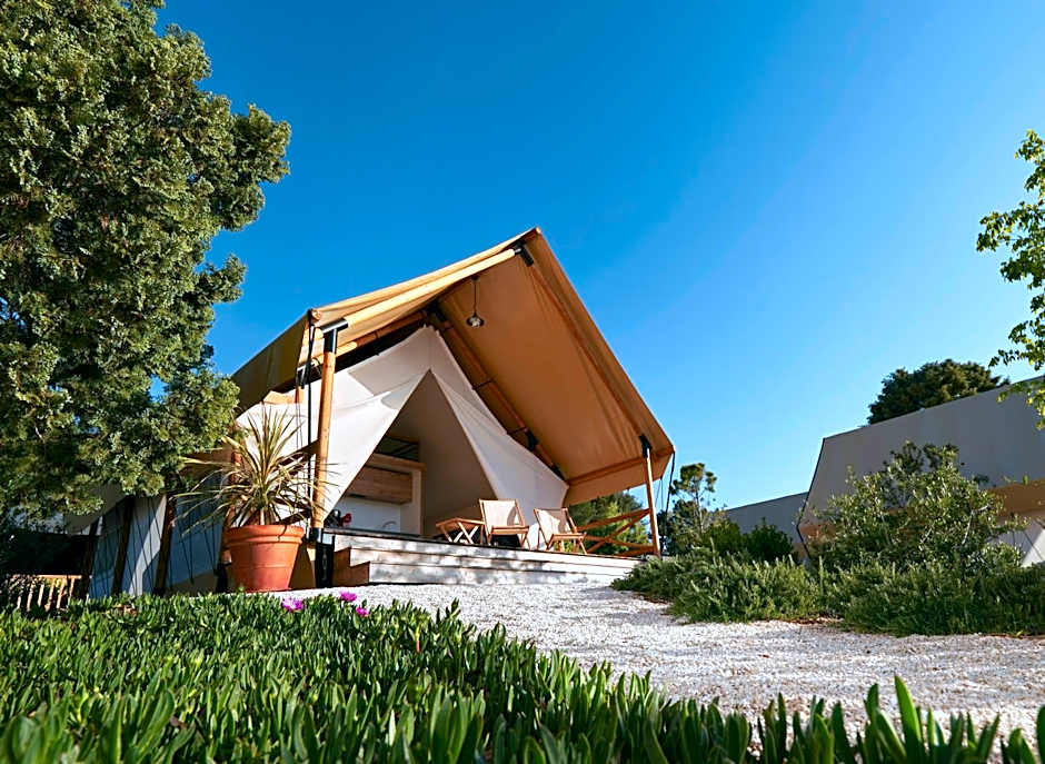 Arena One 99 Glamping