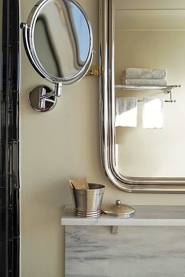 Hotel Carlton's Montmartre