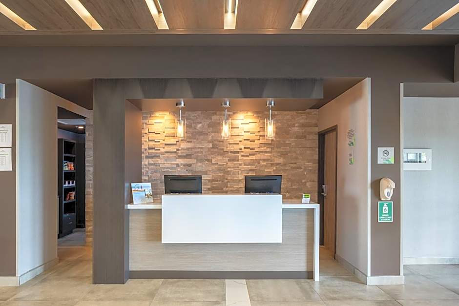 Wingate by Wyndham Kanata West Ottawa