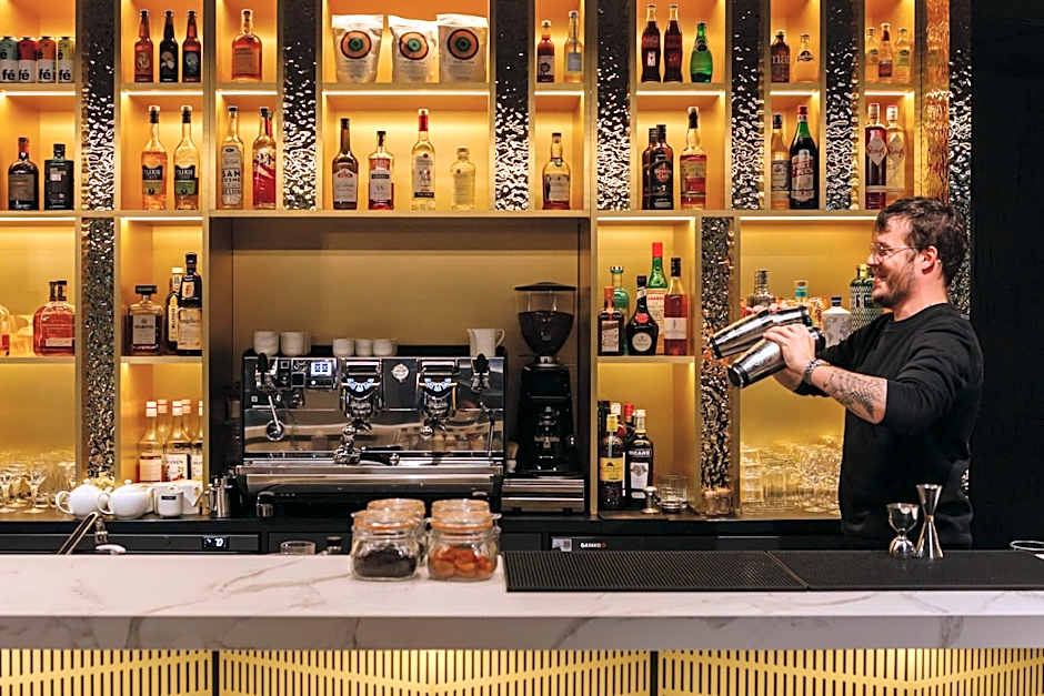 TRIBE Lyon Croix Rousse