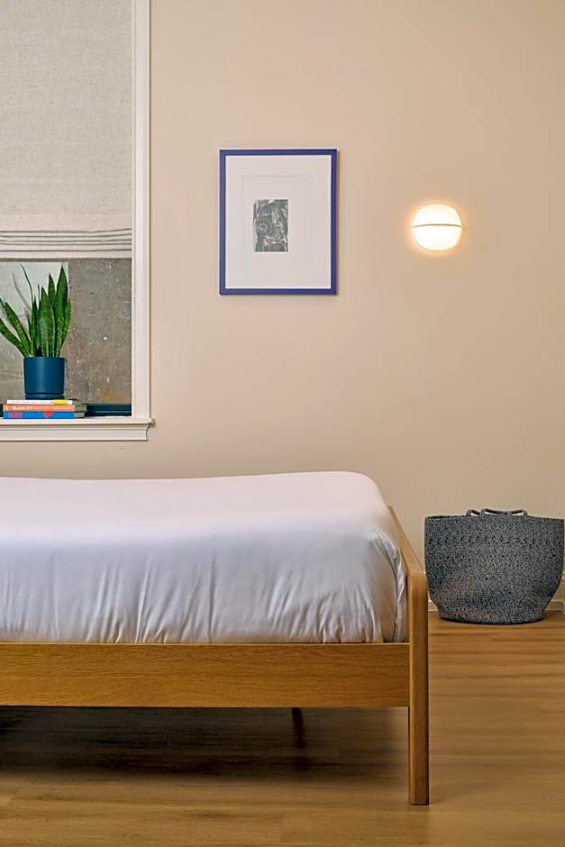 YOWIE Hotel