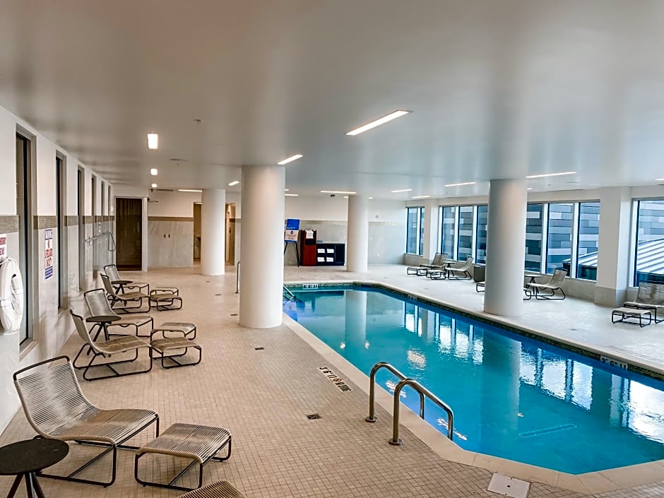 Omni Viking Lakes