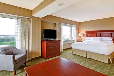 Presidential One-Bedroom Suite with King Bed and Sofa Bed - US Falls View