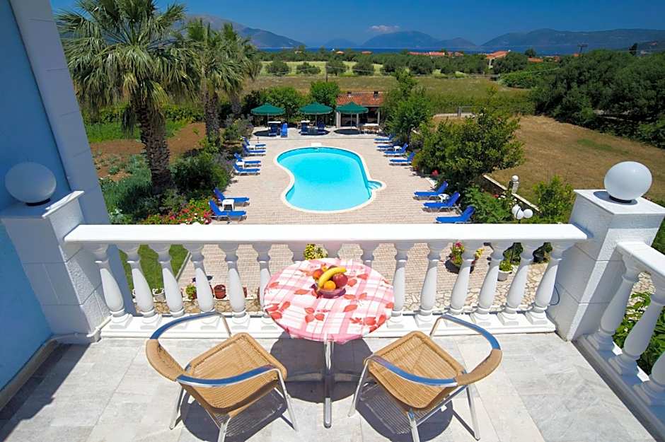 Nikos Studios and Apartments