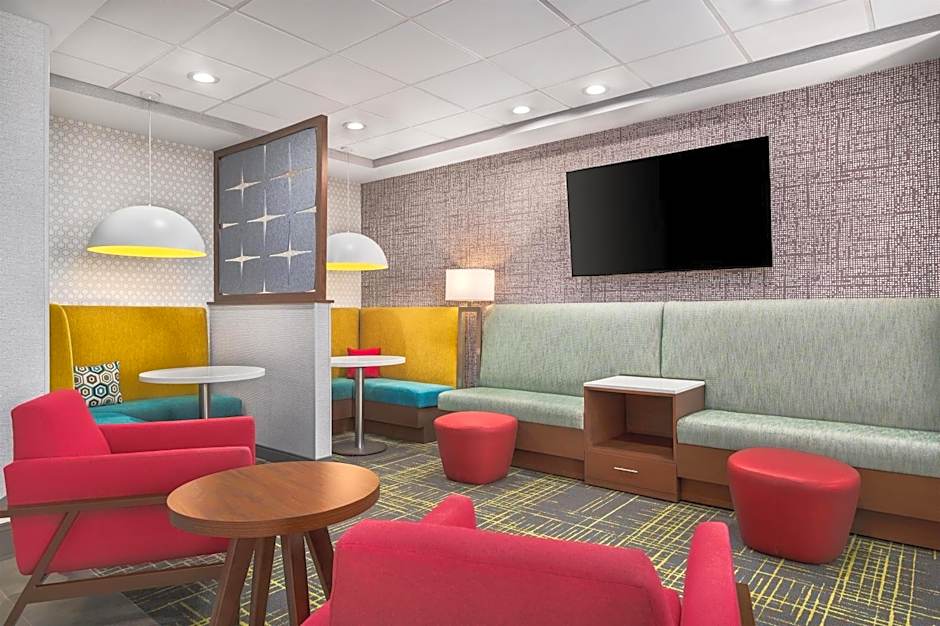 Hampton Inn & Suites Charlotte-Arrowood Rd.