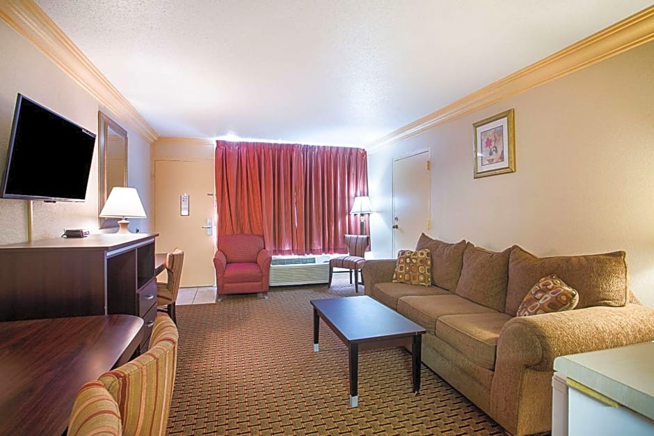 Rodeway Inn & Suites Birmingham I-59 exit 134