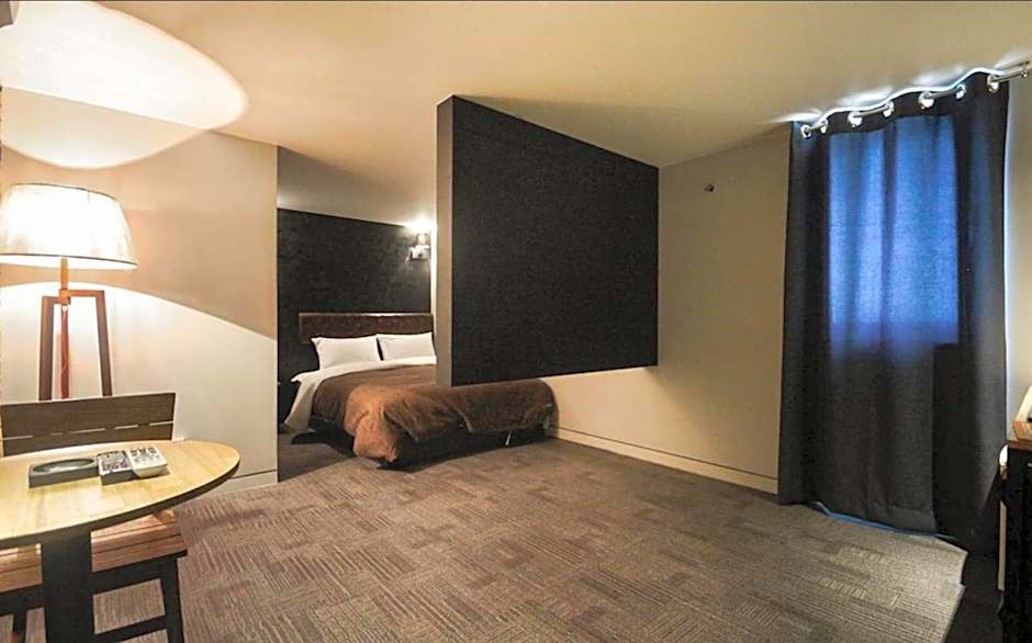 Photo 1 of 5 of King Room with Spa Bath