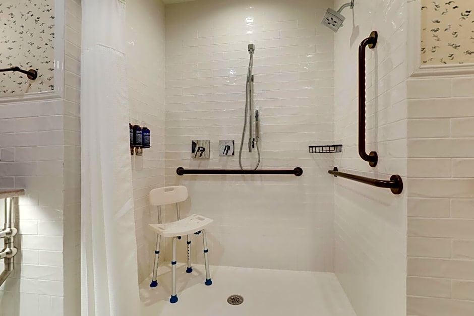 Trilogy Hotel Montgomery, Autograph Collection