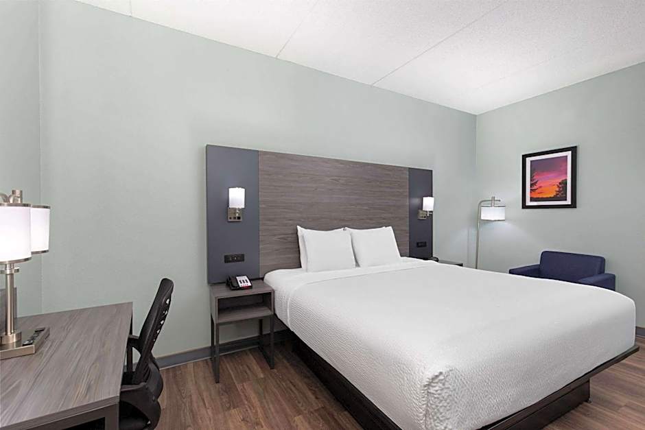 Baymont by Wyndham Creedmoor