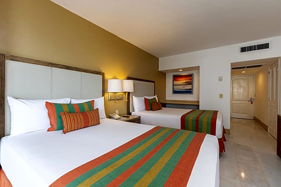 Tesoro Ixtapa Beach Resort