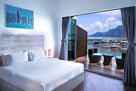 1 King Bed, Deluxe Room, Executive Sea View, Non-Smoking