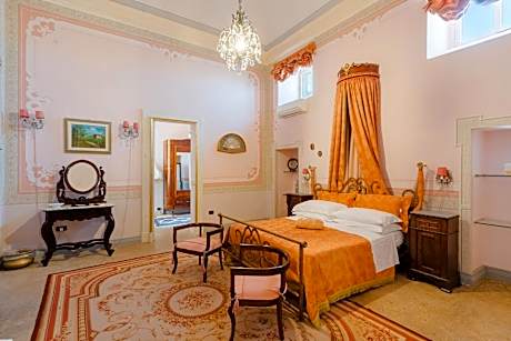 King Room with Spa Bath