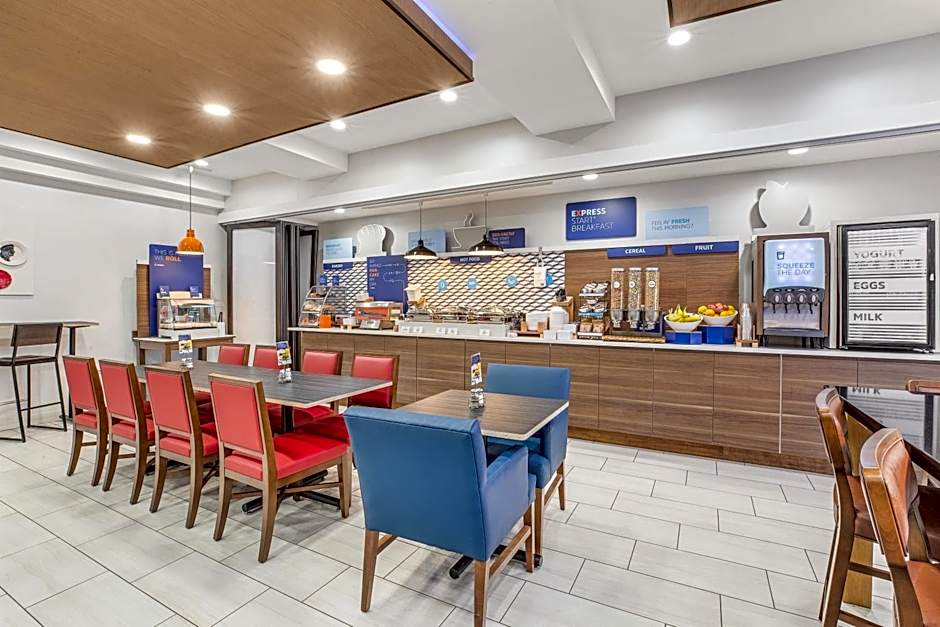 Holiday Inn Express Hotel & Suites Tacoma By IHG