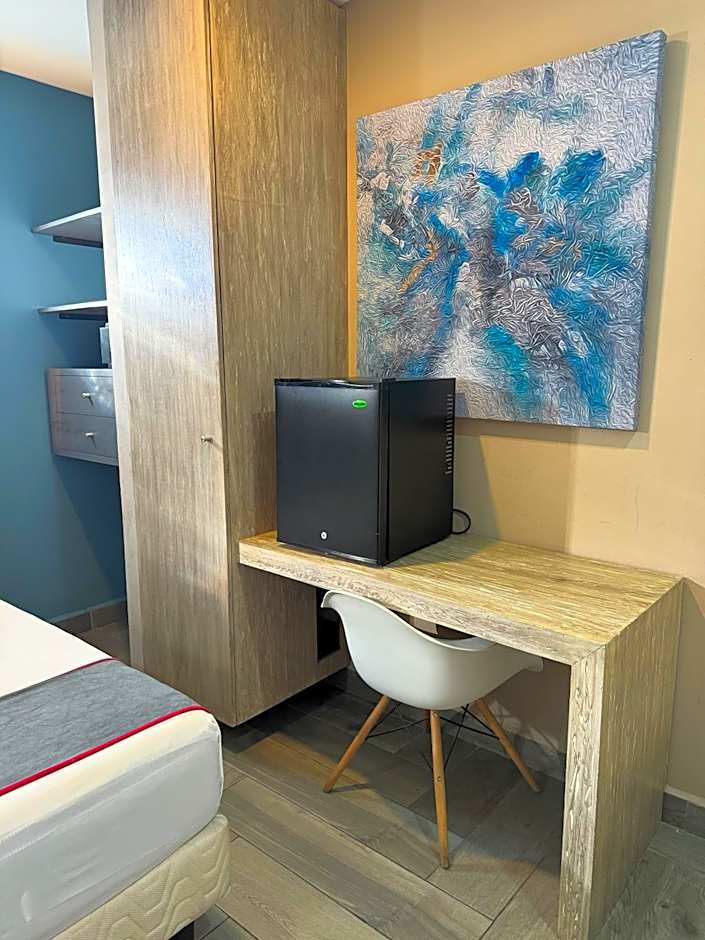 Illusion Xpress I Attraction Hotel Deluxe