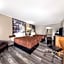 Super 8 by Wyndham Kansas City Airport North
