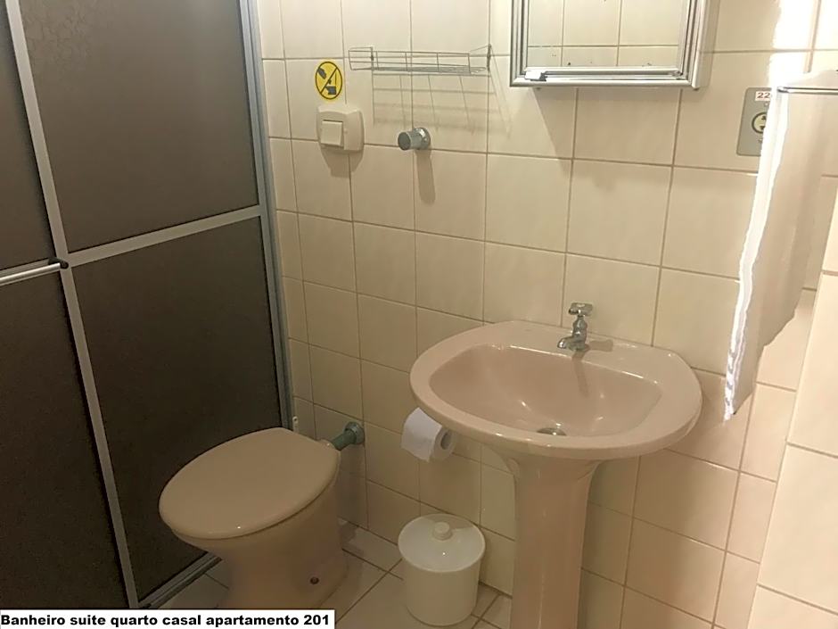 Regina Del Mare Residence Apartamentos completos para até 05 pessoas a 50 metros da praia