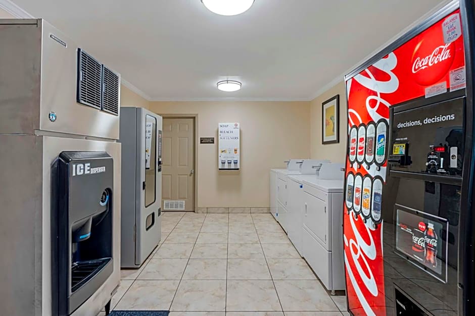 Best Western Pineywoods Inn