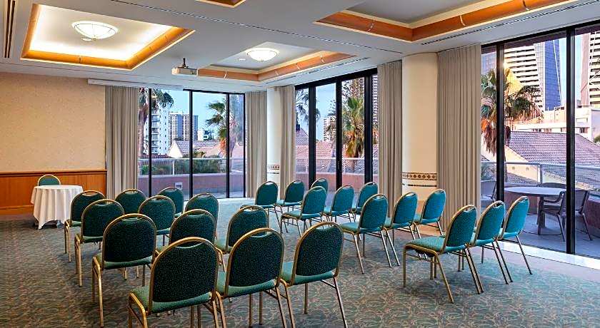 Oaks Gold Coast Hotel