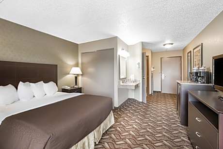 Queen Room with Bath Tub - Mobility Accessible/Non-Smoking