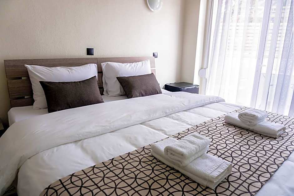 Pravi Hotel