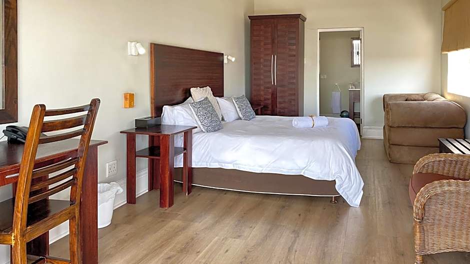Sir Roys Guesthouse At The Sea