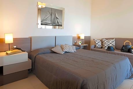 Classic Double or Twin Room with Sea and Pool View