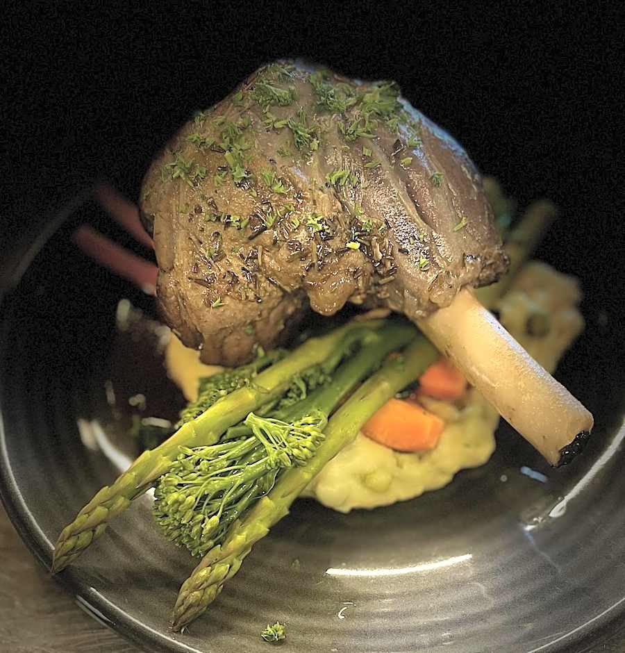 Thousand Lakes Lodge