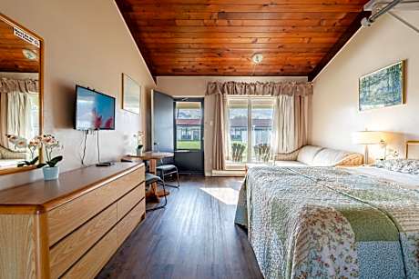 Superior Queen Room with Sofa Bed