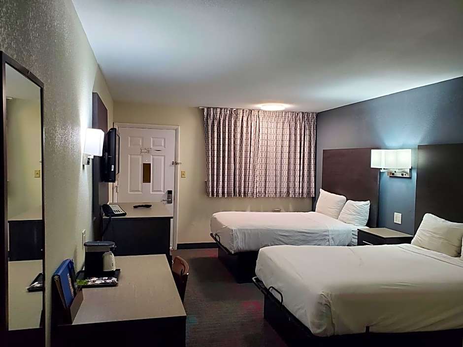 Days Inn by Wyndham Lawton