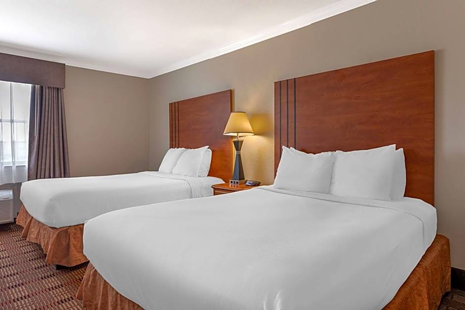 Best Western Clubhouse Inn & Suites