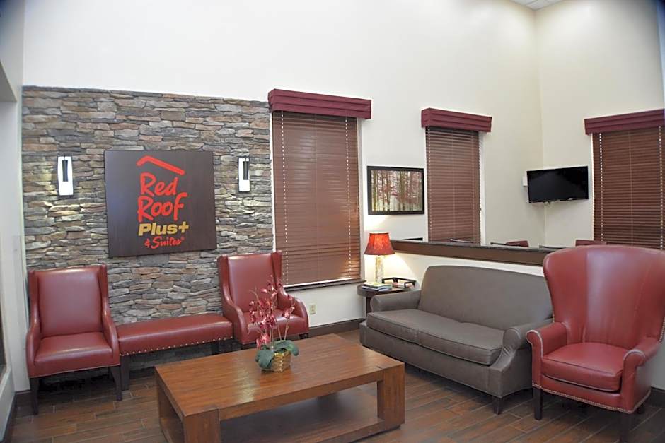 Red Roof PLUS+ & Suites Chattanooga - Downtown
