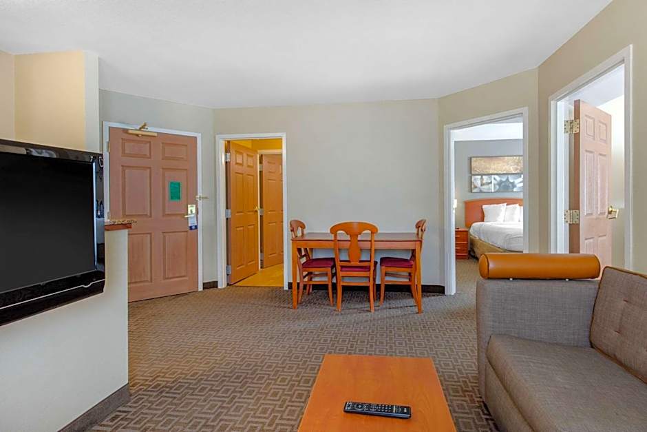 Suburban Studios Birmingham Homewood I-65