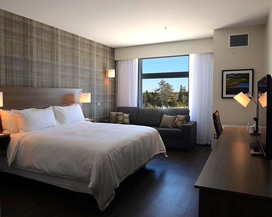 Radisson Kingswood Hotel & Suites, Fredericton, NB 