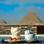 Pyramid Edge Hotel & Exclusive Pyramids View Rooftop