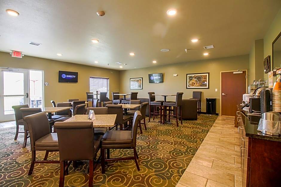 Cobblestone Inn and Suites Devils Lake
