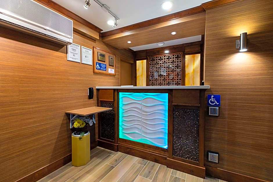 Hotel Vinea, a Travelodge by Wyndham