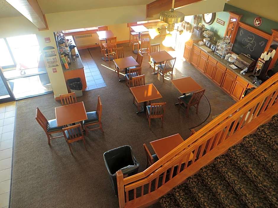 AmericInn by Wyndham Manitowoc