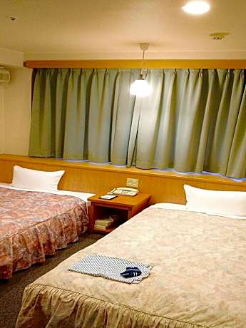 Single Room 2 - Single Night Stay - Smoking