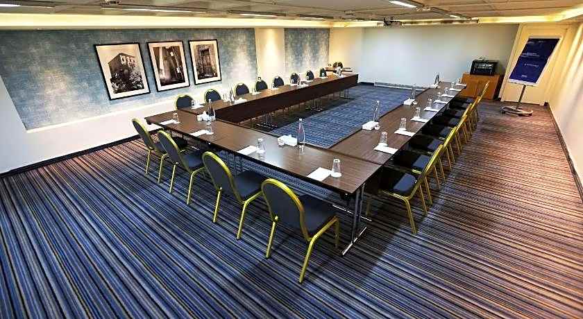 Radisson Blu Hotel, Beirut Verdun