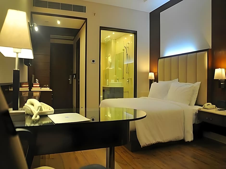 Hotel Dazzle – Agra, NC