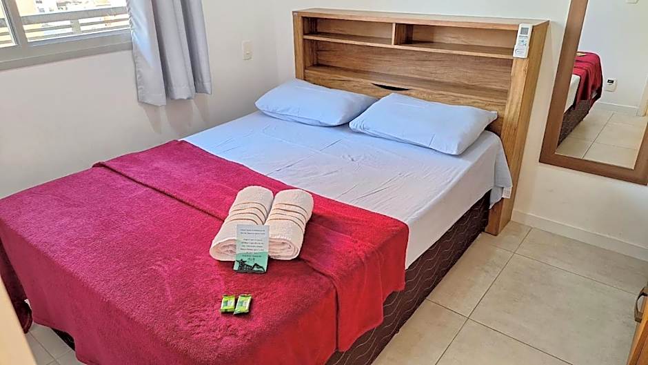 Apto moderno com varanda, piscina e academia