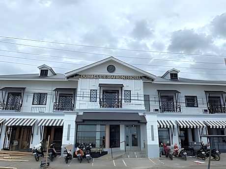 Dumaguete  Seafront Hotel