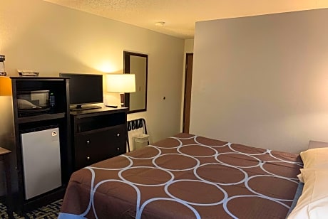 1 Queen Bed Accessible Room Non-Smoking