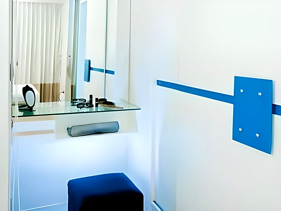 R-Con Blue Ocean Hotel