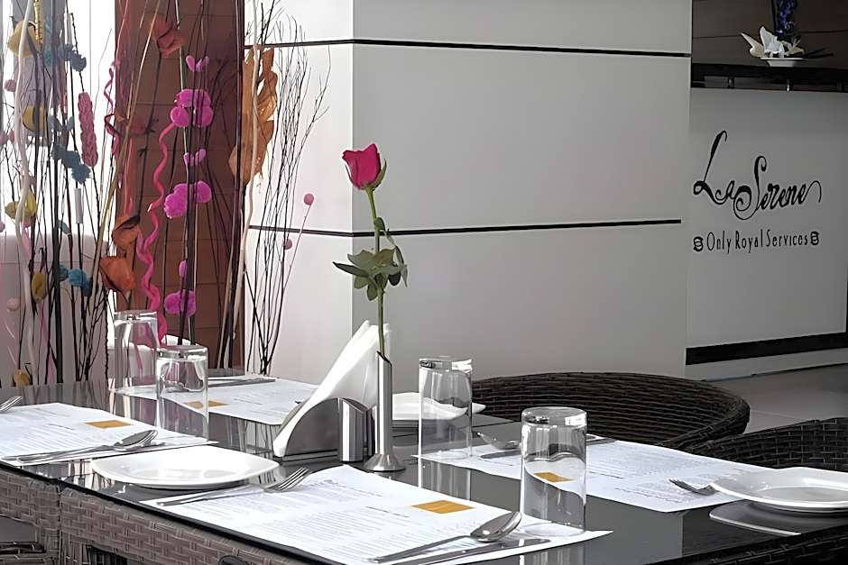 La Serene Hotel