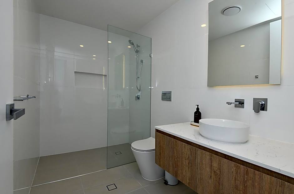 X Kirra Apartments