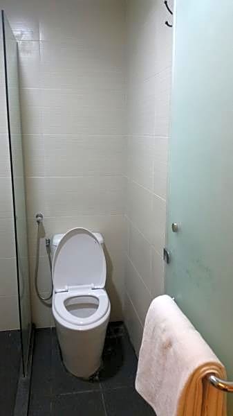 Iskandar Hotel