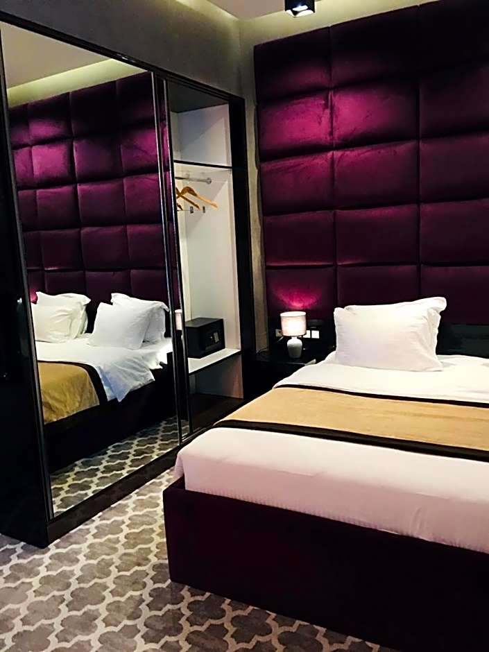 Gallery Art Hotel