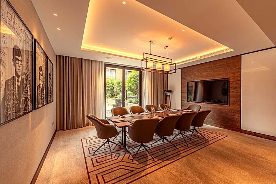 The Fellows House Cambridge, Curio Collection by Hilton